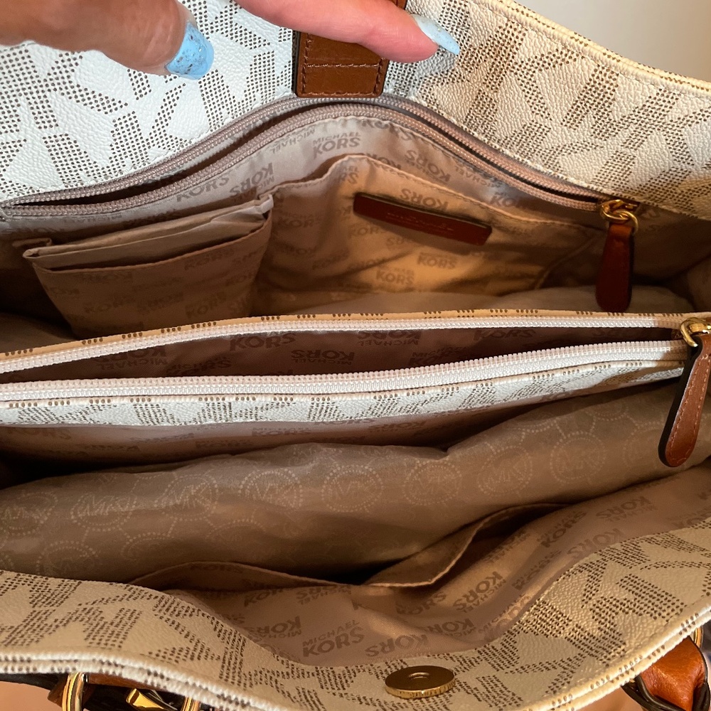 Michael Kors large vanilla Hamilton tote/crossbody